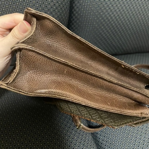 Authentic Vintage Fendi Purse - Picture 8 of 10